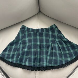 American Threads Green and Black Checkered Skirt